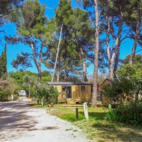 allée camping location aubagne