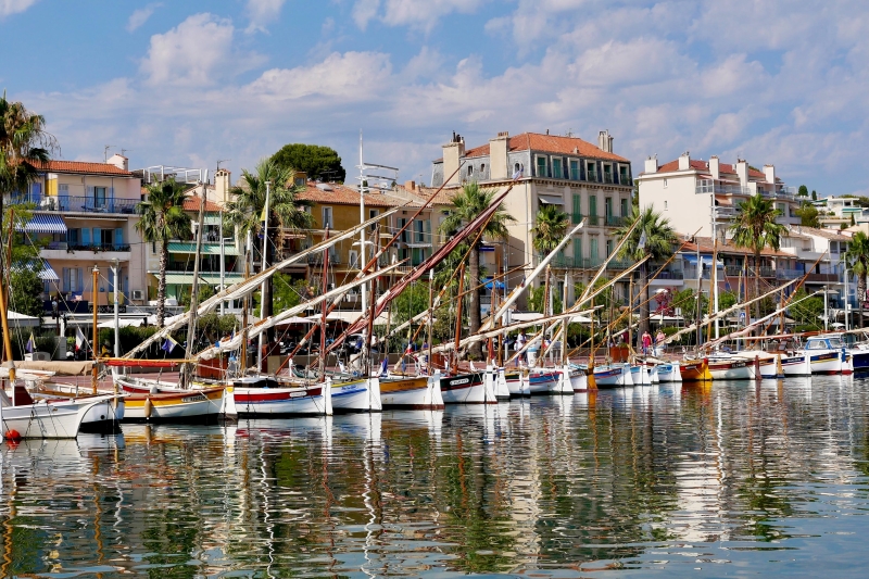 port de bandol en provence alpes côte d'azur